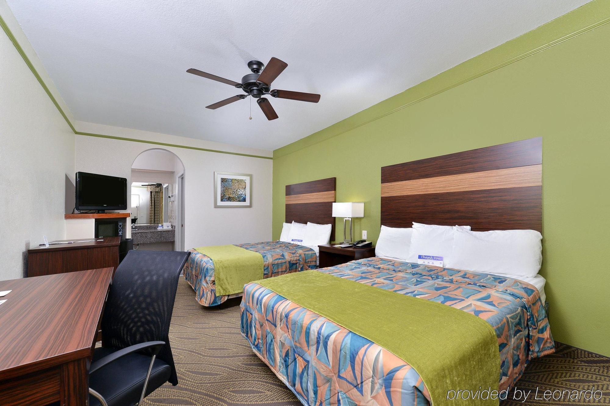 Americas Best Value Inn Downtown Houston Bagian luar foto