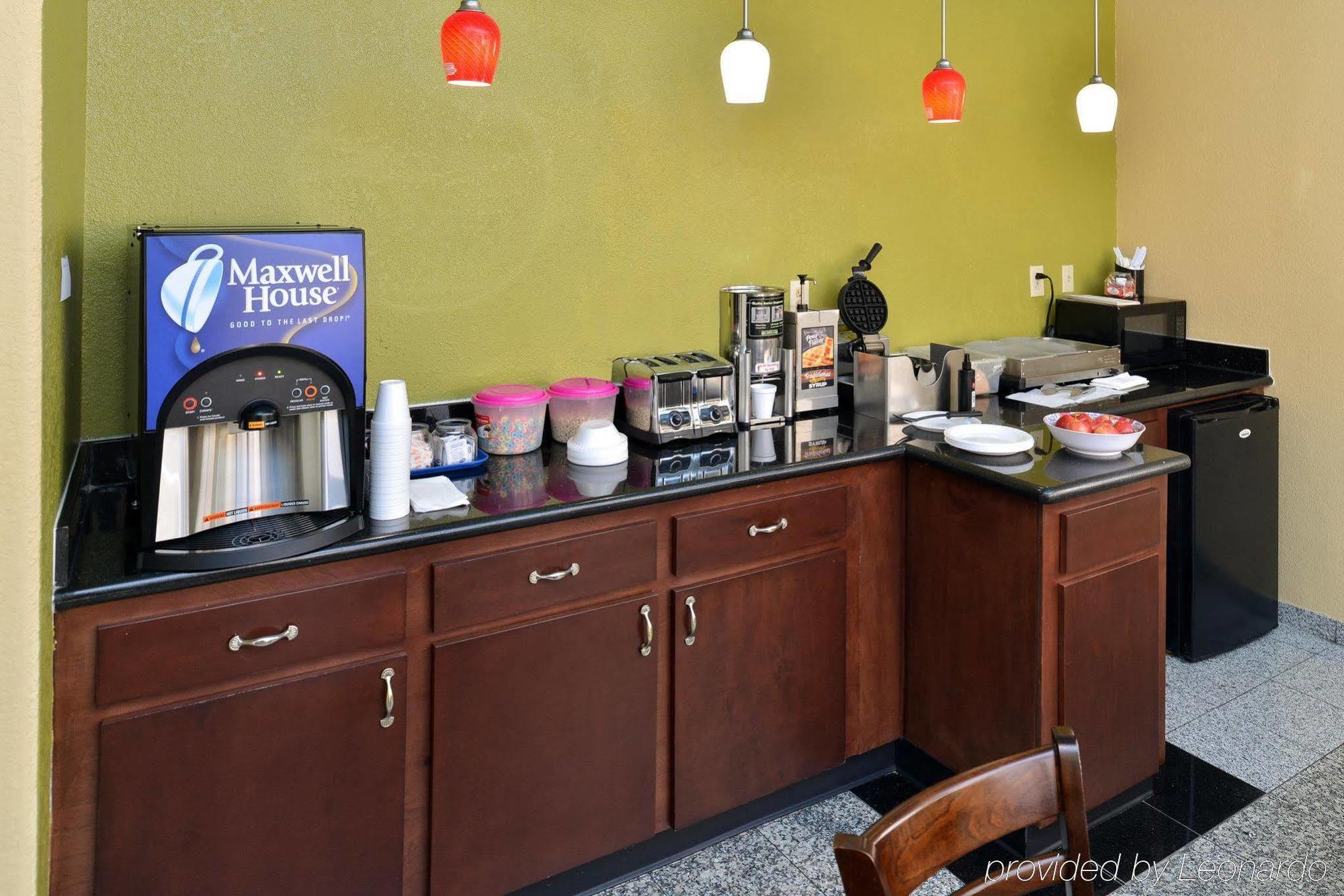 Americas Best Value Inn Downtown Houston Bagian luar foto